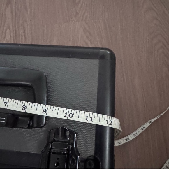 MAC Black gray Makeup Case - Picture 14 of 16